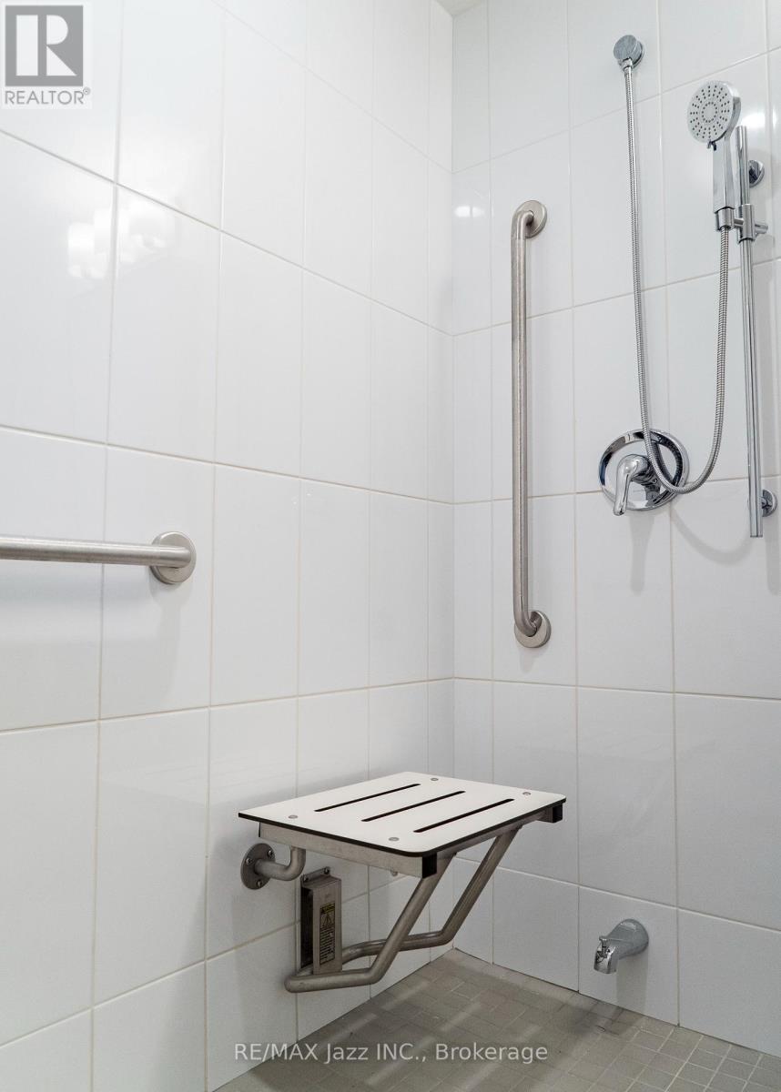 1004 - 100 Bond Street E Property Photo 11