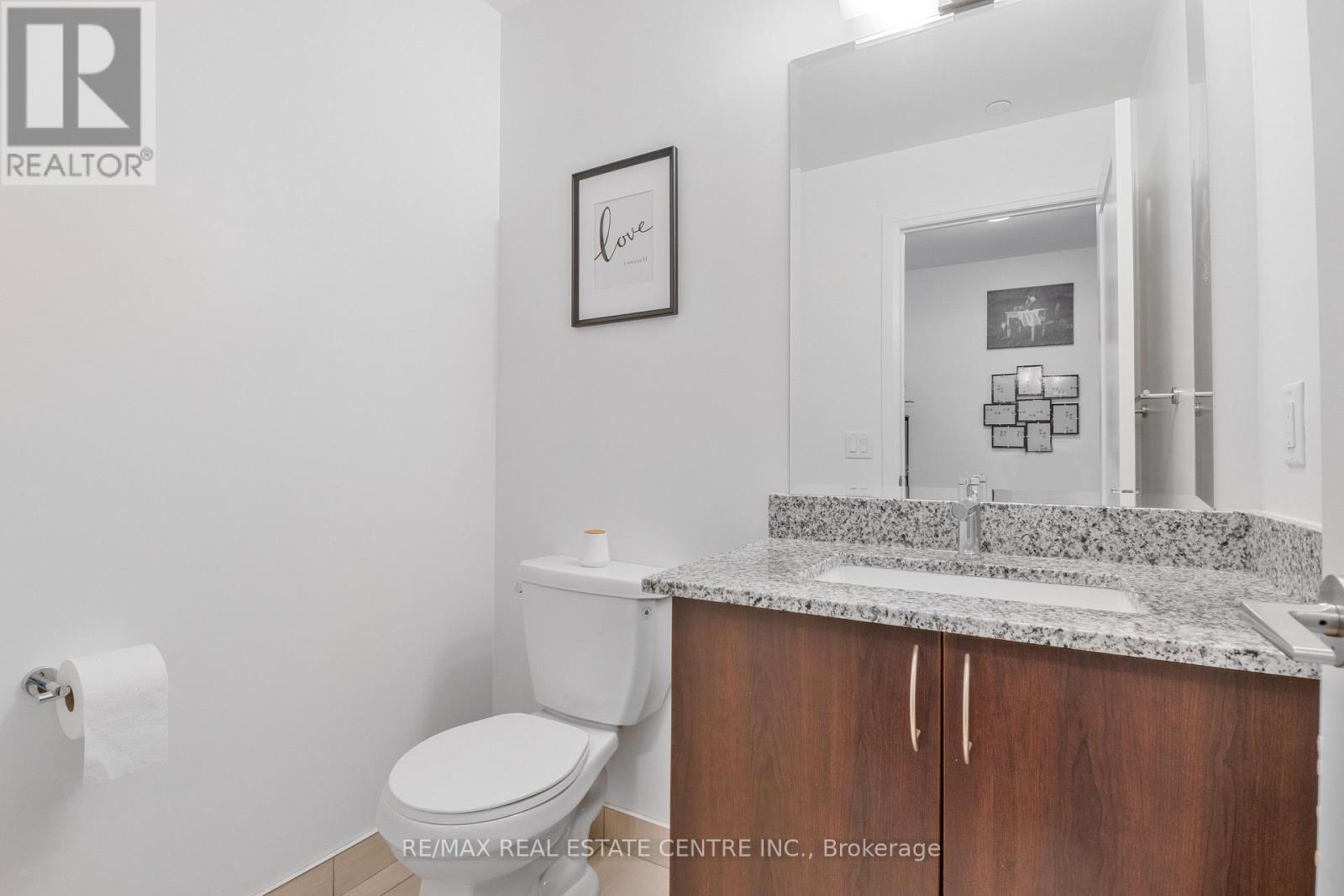 309 - 3220 Sheppard Avenue E Property Photo 22