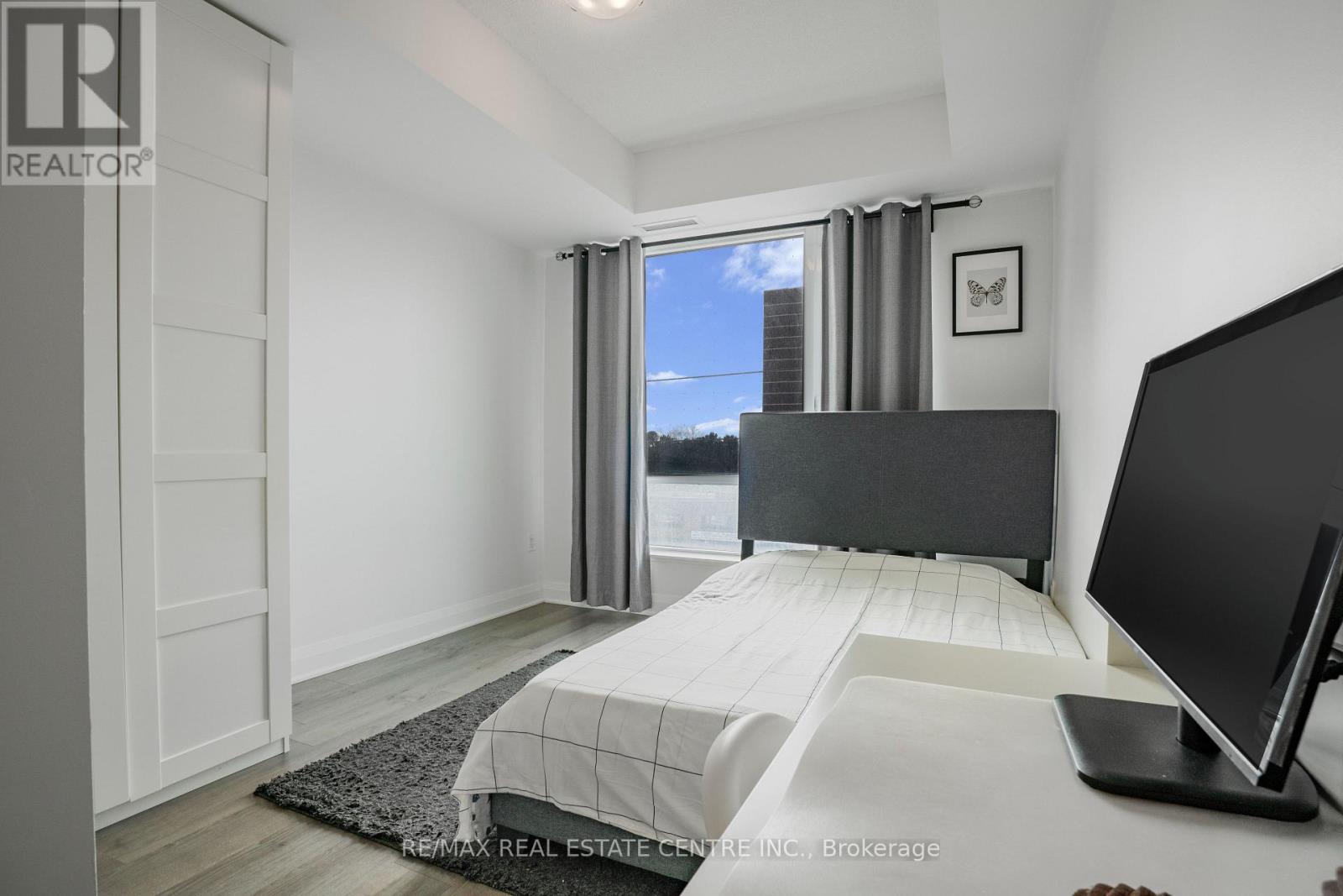 309 - 3220 Sheppard Avenue E Property Photo 24