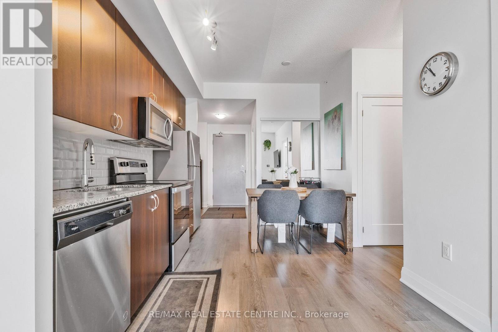 309 - 3220 Sheppard Avenue E Property Photo 35