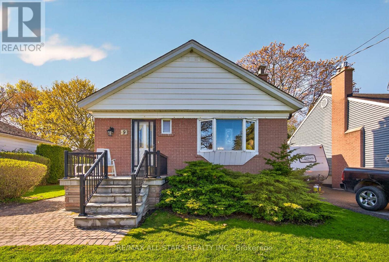 9 MARTINDALE ROAD Property Photo 1