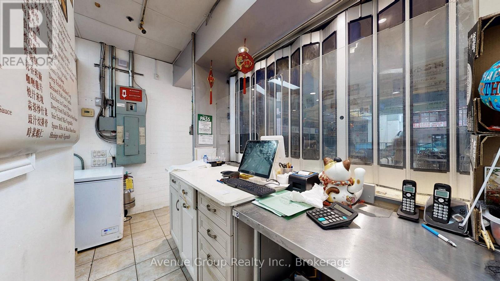 211 - 4438 Sheppard Avenue E Property Photo 3