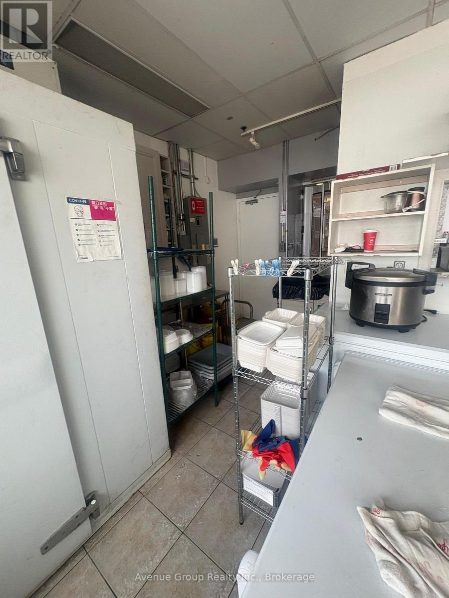 211 - 4438 Sheppard Avenue E Property Photo 4