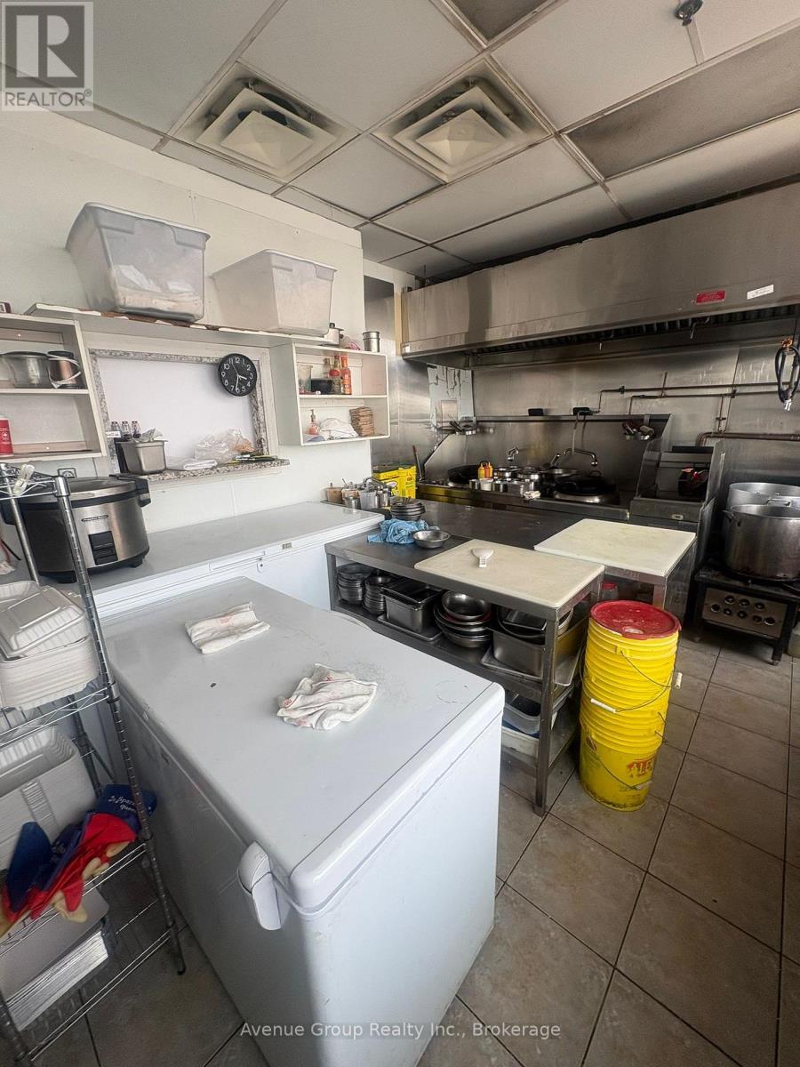 211 - 4438 Sheppard Avenue E Property Photo 12