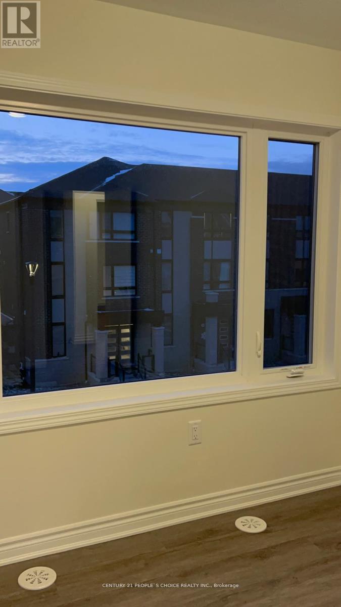 3361 Thunderbird Promenade E Property Photo 6