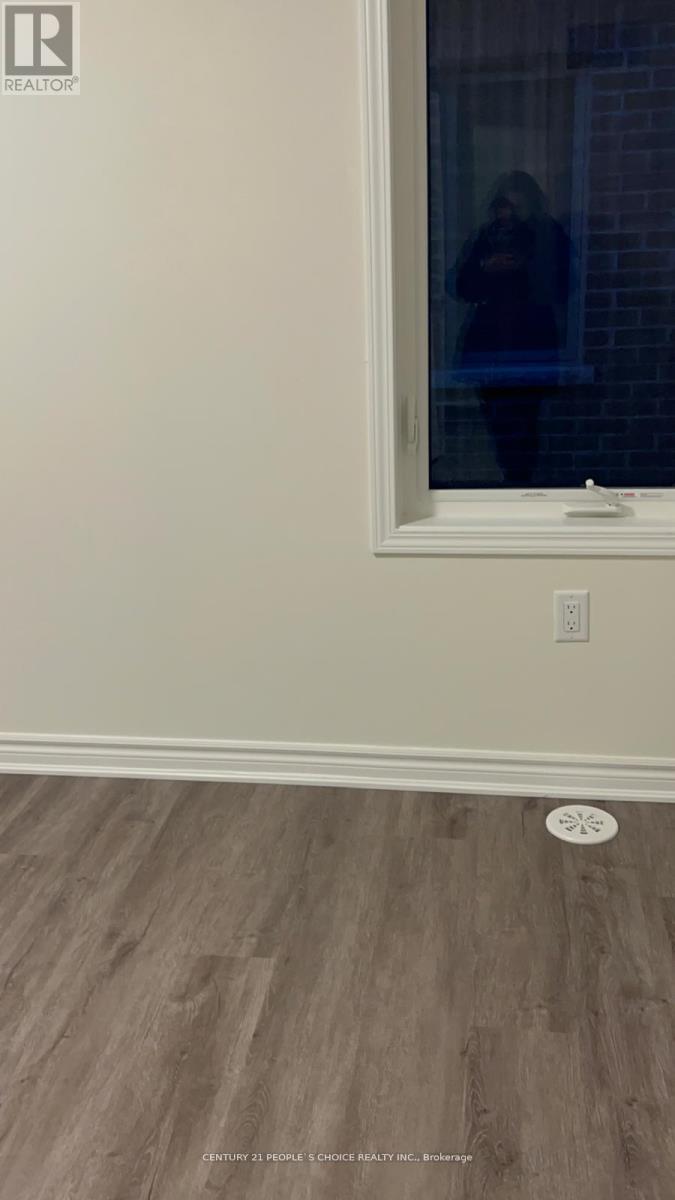 3361 Thunderbird Promenade E Property Photo 12