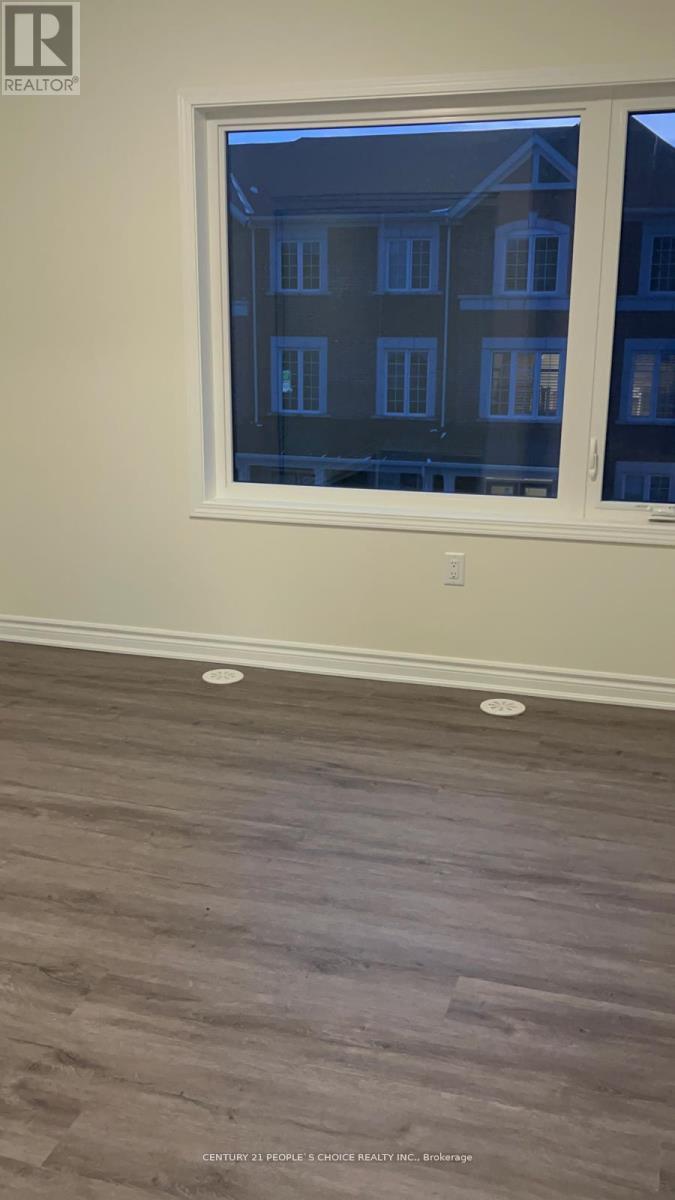 3361 Thunderbird Promenade E Property Photo 14