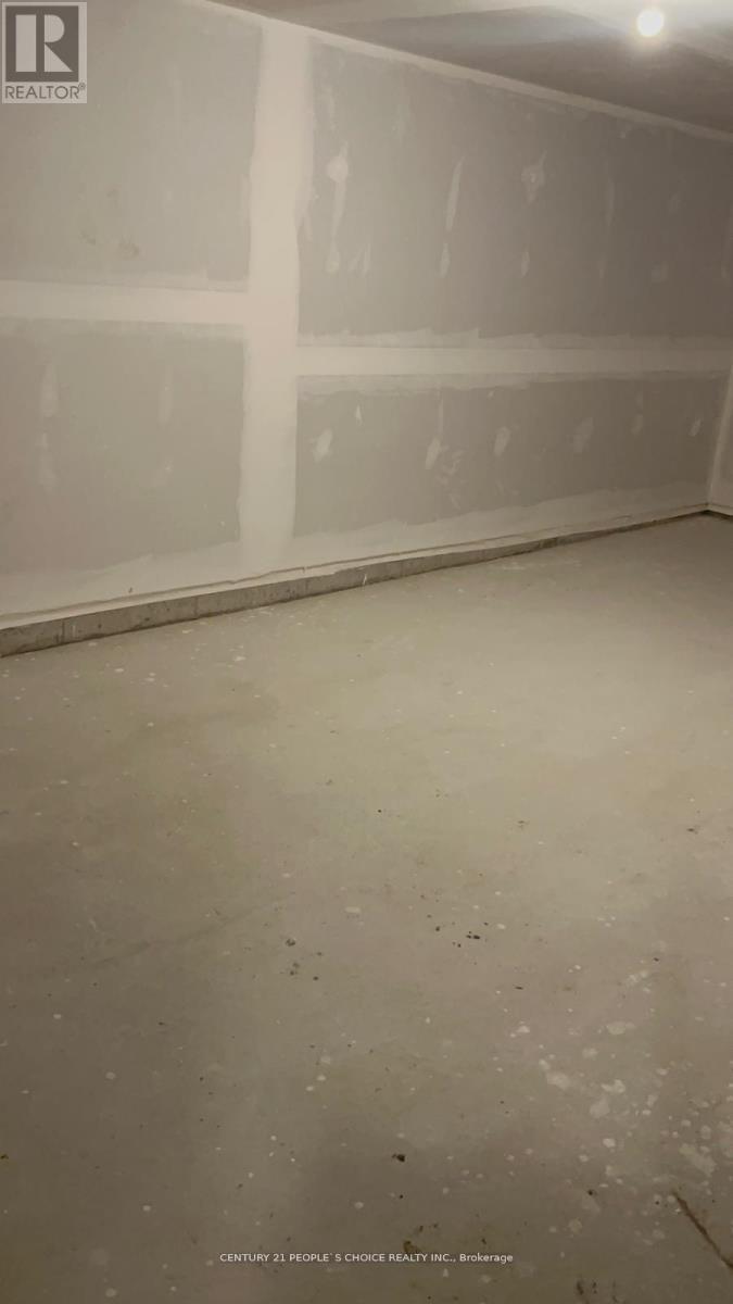 3361 Thunderbird Promenade E Property Photo 18