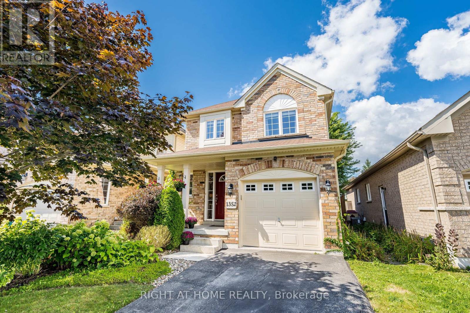1352 WADEBRIDGE CRESCENT