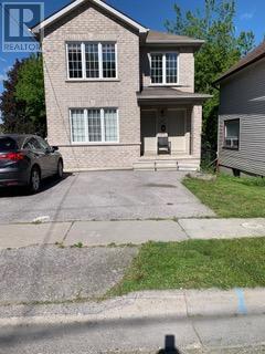 2 - 27 NASSAU STREET