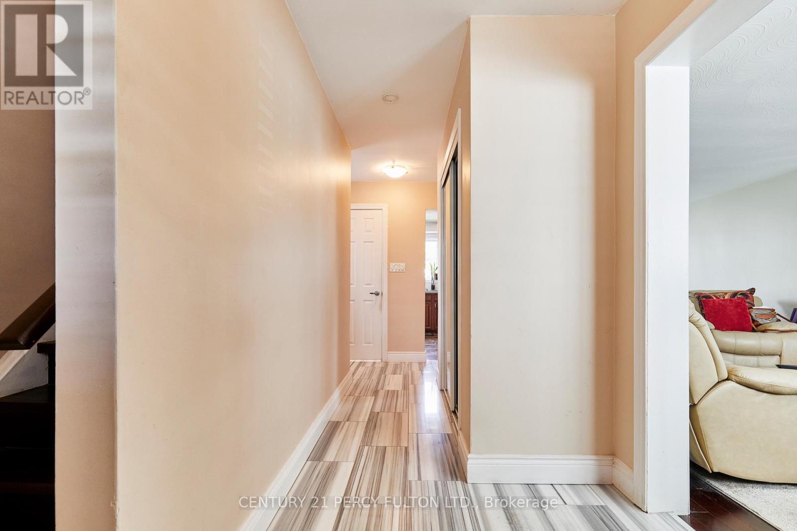 1349 Somerville Street N Property Photo 4