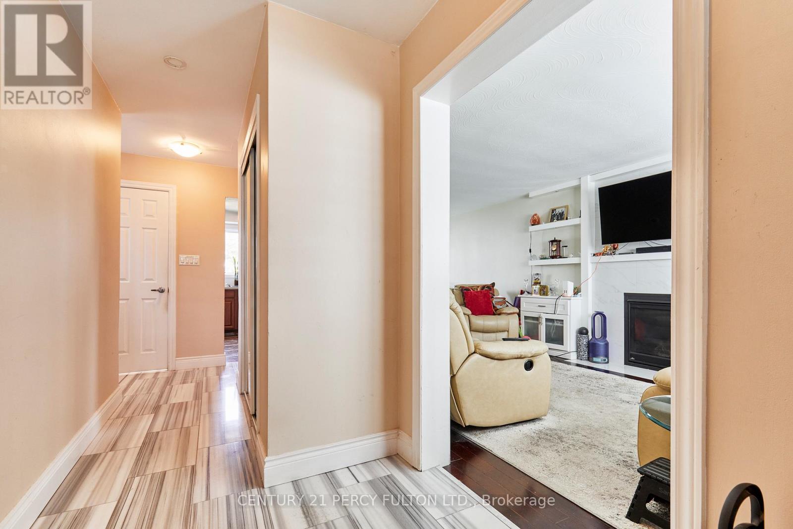 1349 Somerville Street N Property Photo 5