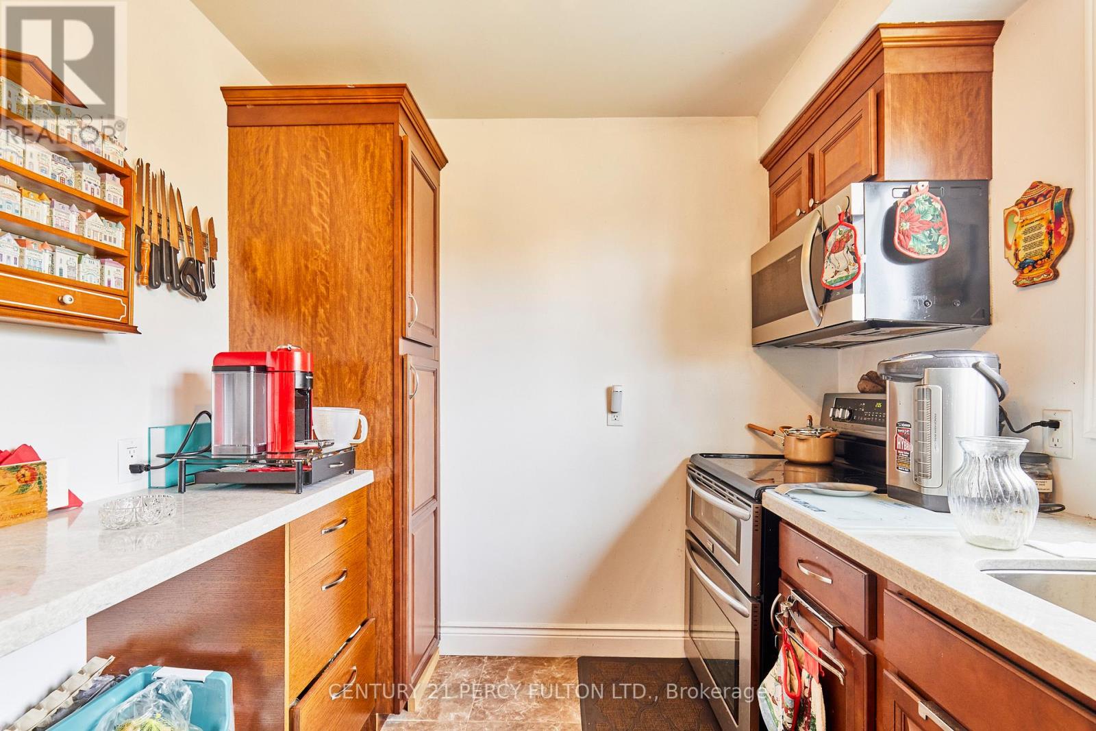 1349 Somerville Street N Property Photo 10