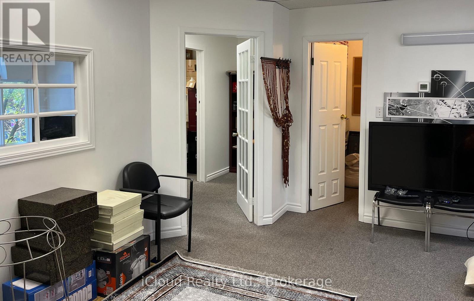 38 B King Street E Property Photo 6