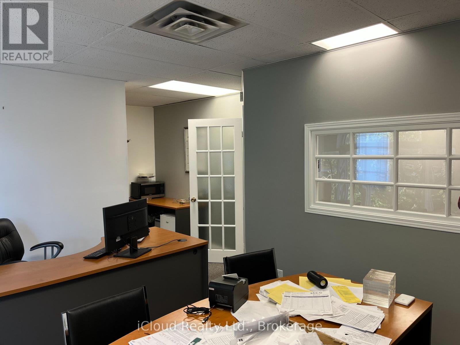 38 B King Street E Property Photo 9