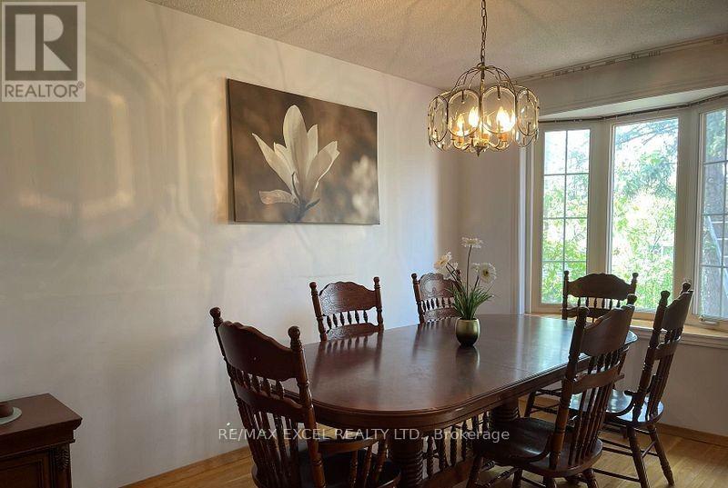 44 Applemore Road W Property Photo 5
