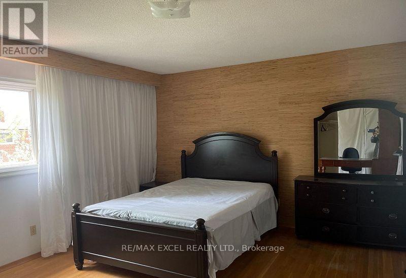 44 Applemore Road W Property Photo 6