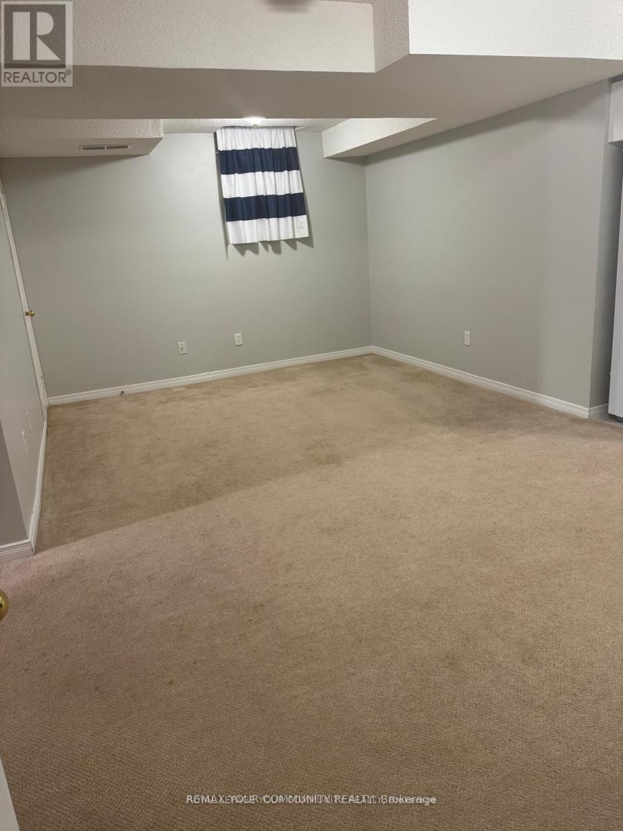 65 Dakin Drive S Property Photo 4