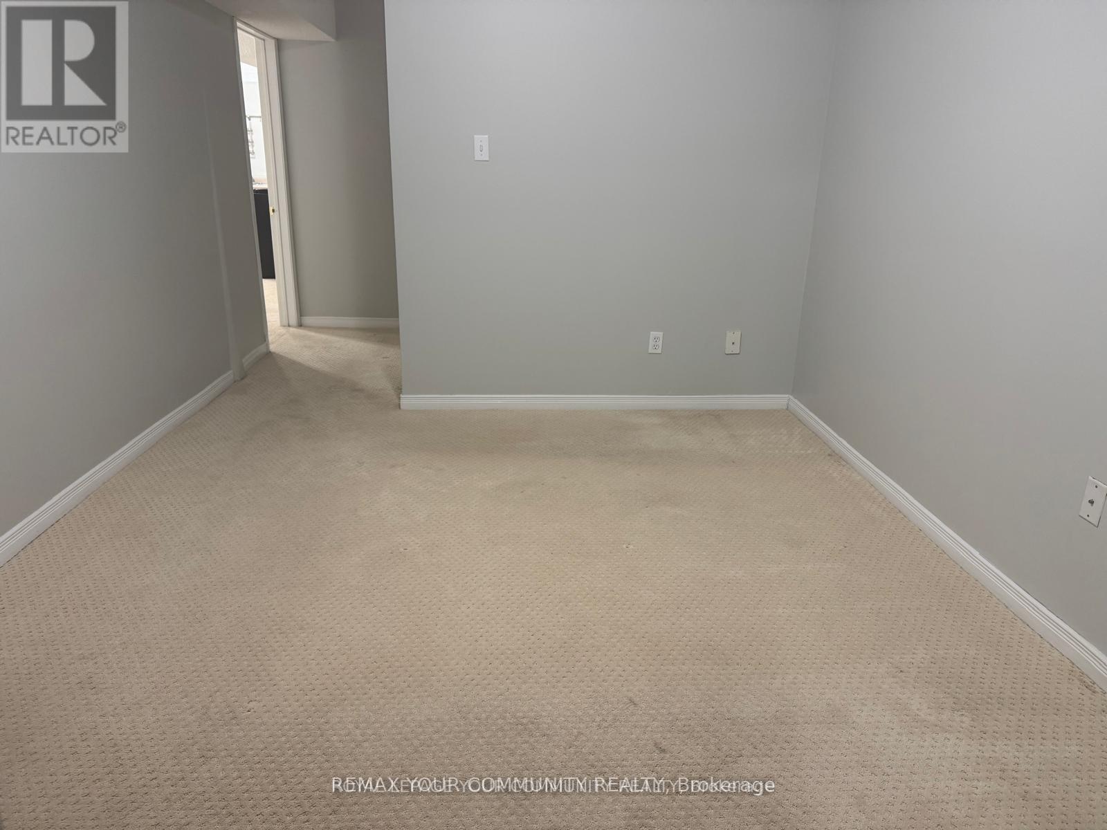 65 Dakin Drive S Property Photo 11