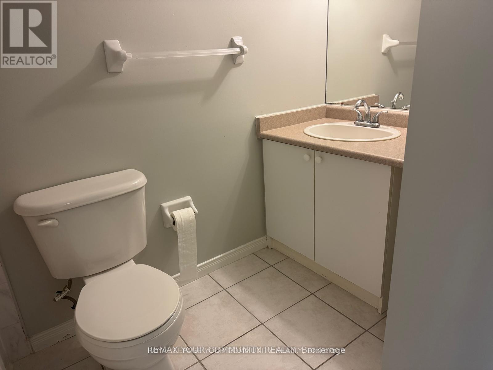 65 Dakin Drive S Property Photo 13