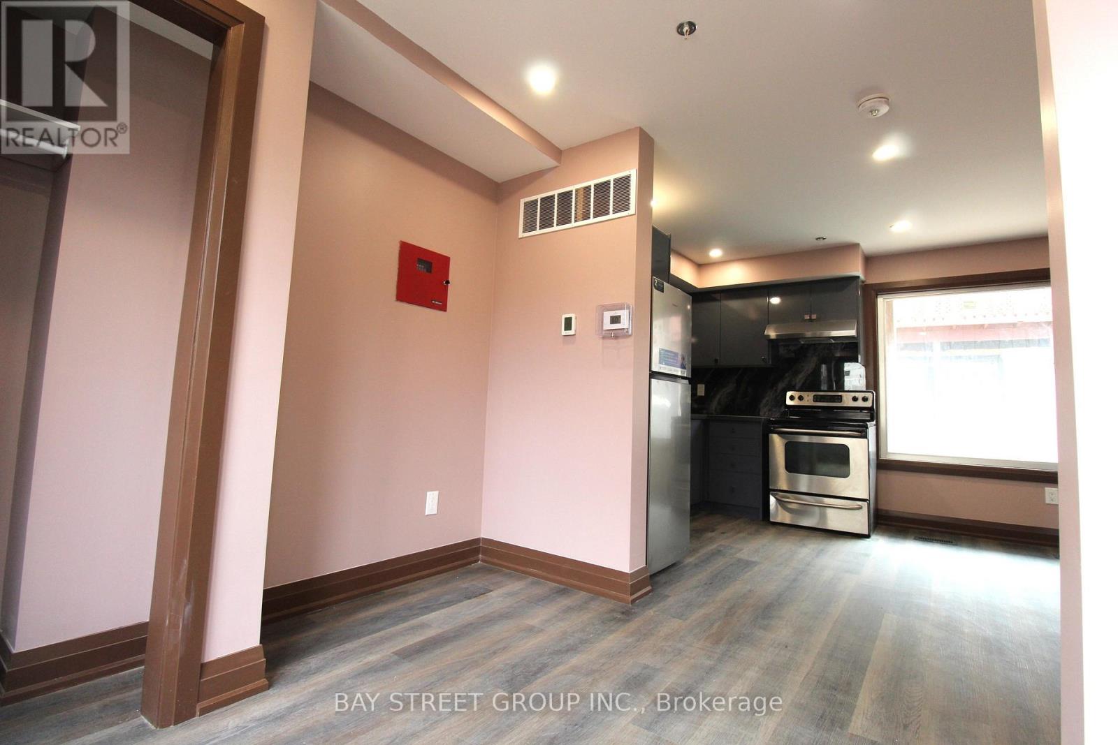 108 CHATHAM AVENUE Property Photo 1