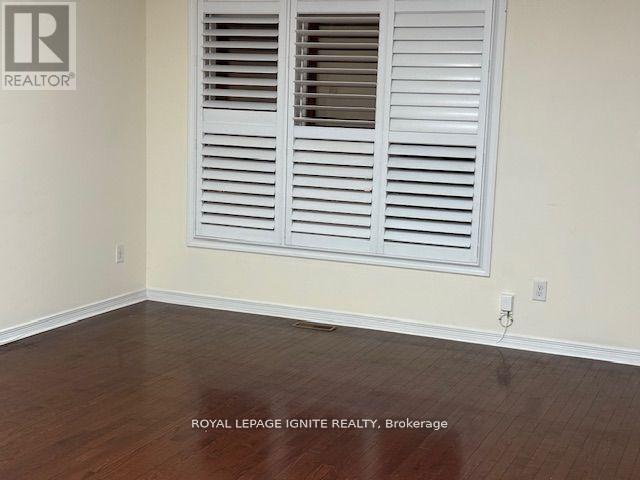 11 Curran Hall Crescent Property Photo 6