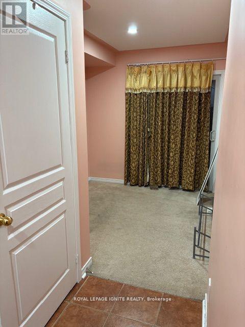 11 Curran Hall Crescent Property Photo 7