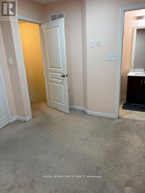 11 Curran Hall Crescent Property Photo 25