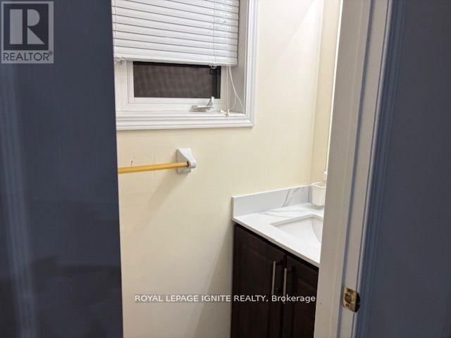 11 Curran Hall Crescent Property Photo 35