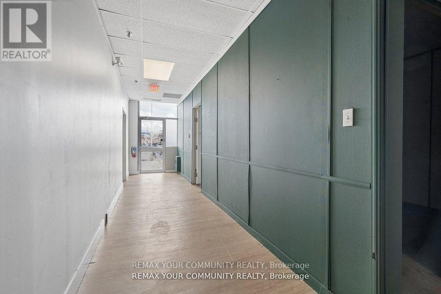105 Consumers Drive Property Photo 12