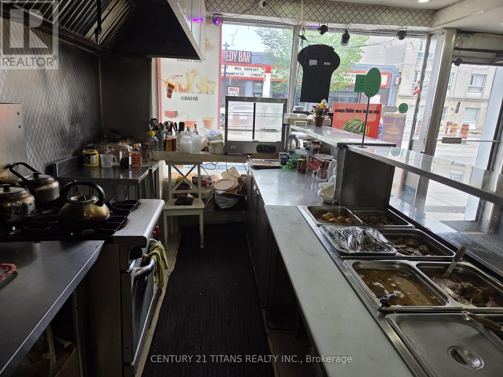 2789 Danforth Avenue Property Photo 4
