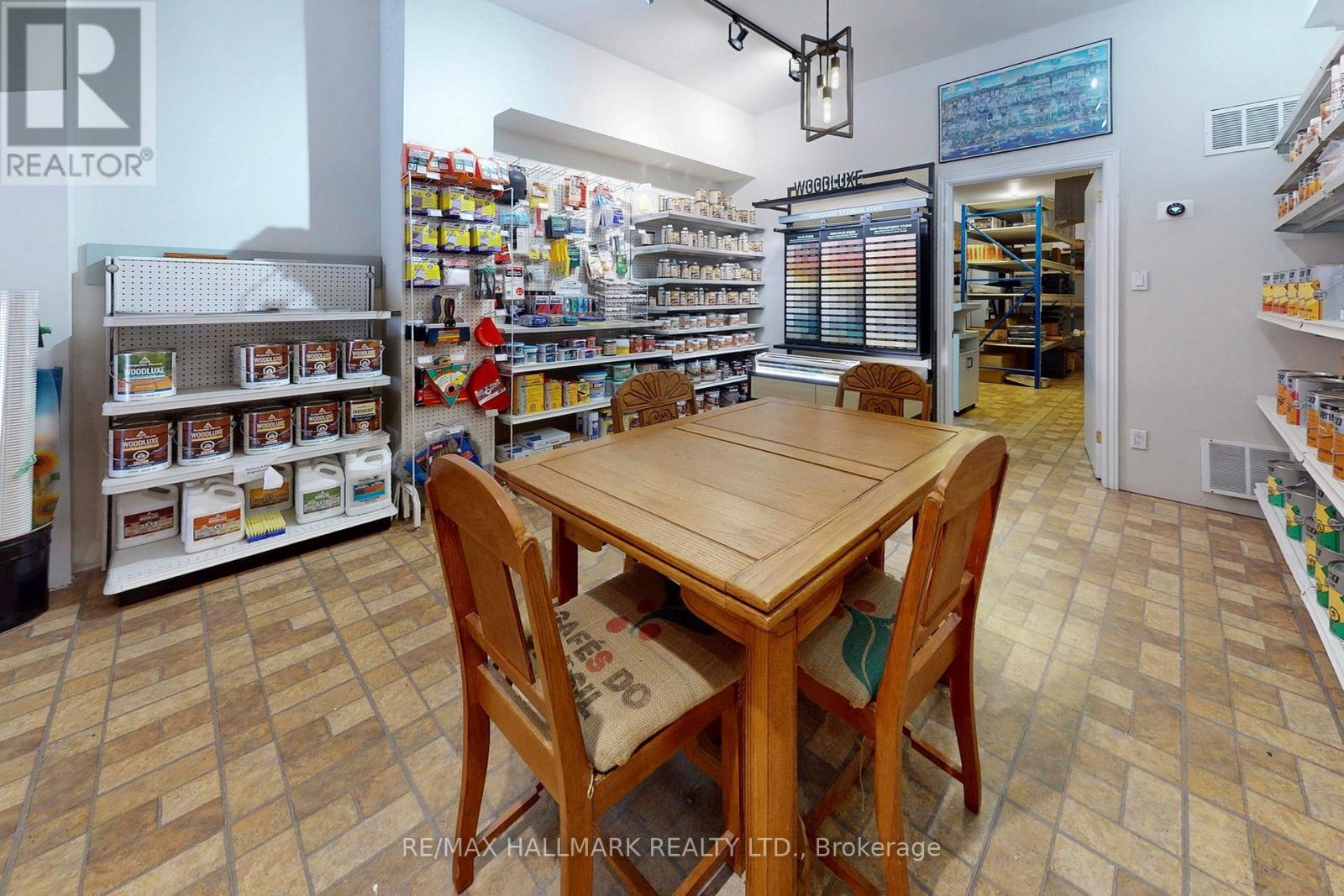 2184 Queen Street E Property Photo 10
