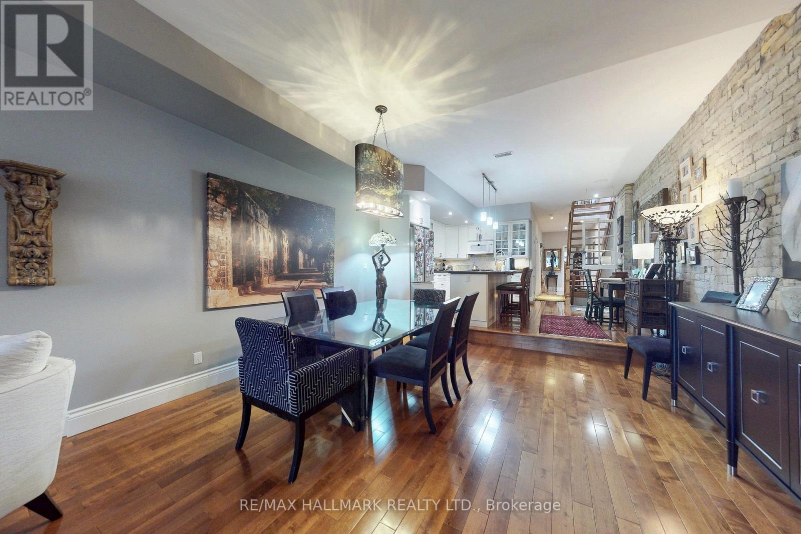 2184 Queen Street E Property Photo 14