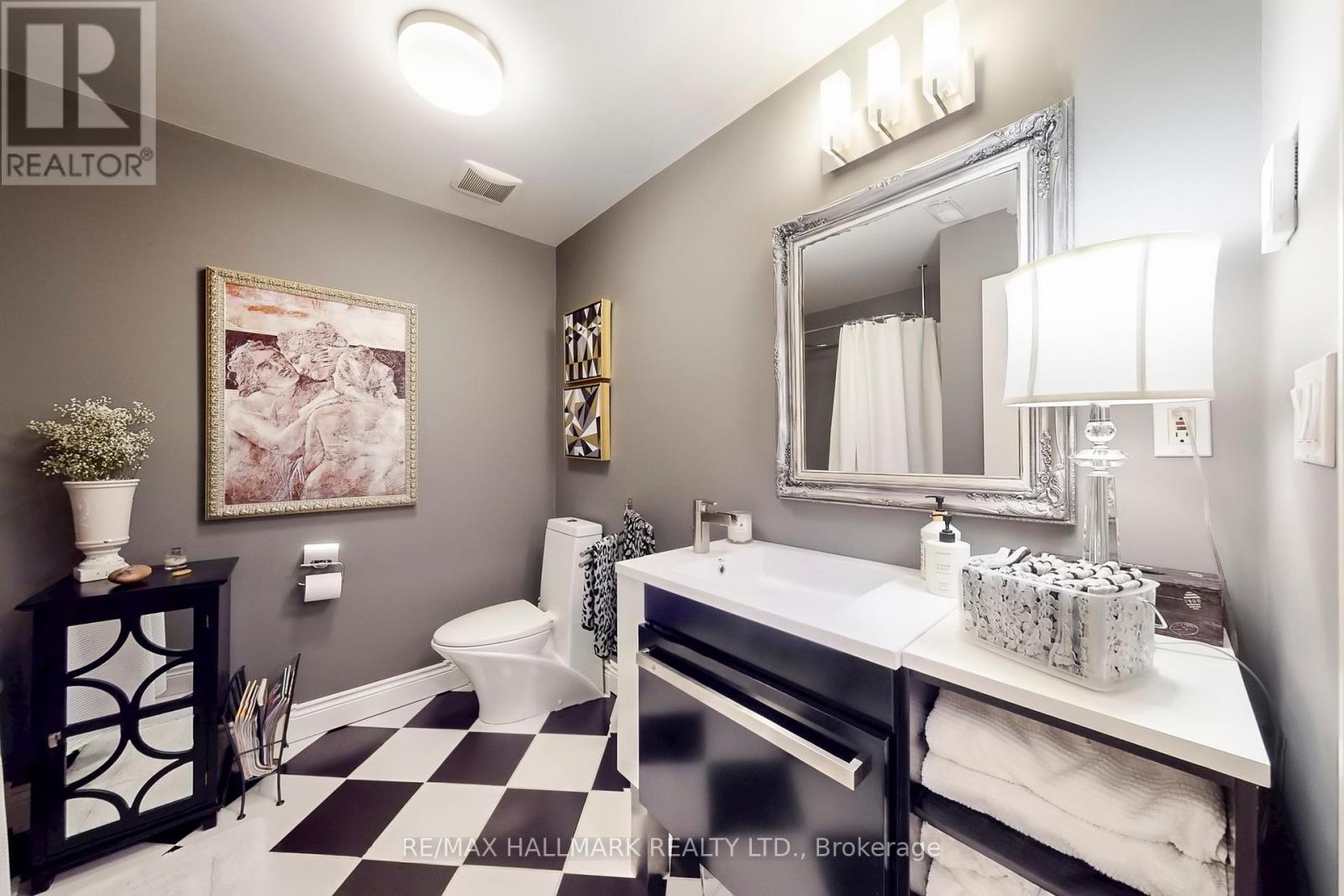 2184 Queen Street E Property Photo 21