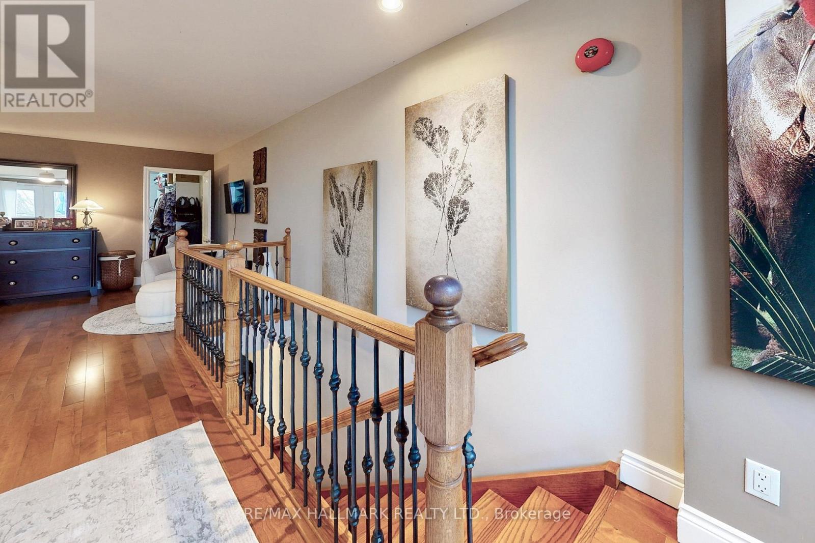2184 Queen Street E Property Photo 22