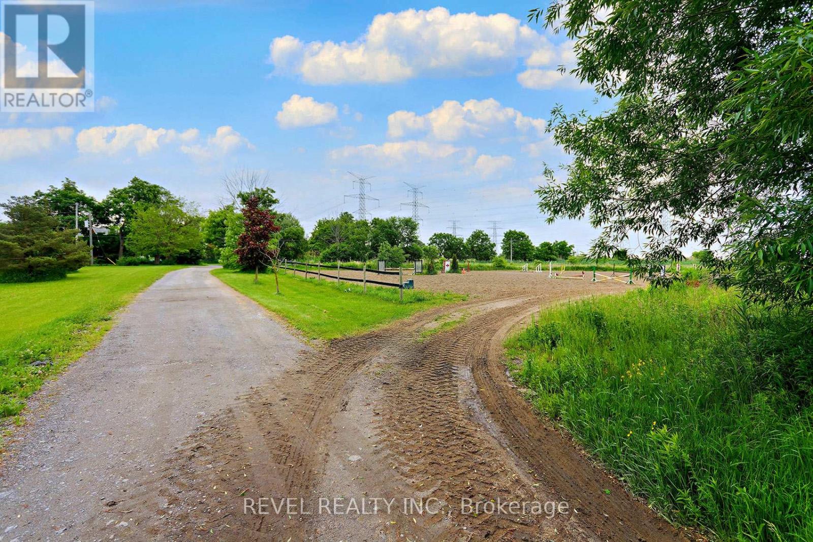 2300 Rosebank Road Property Photo 3