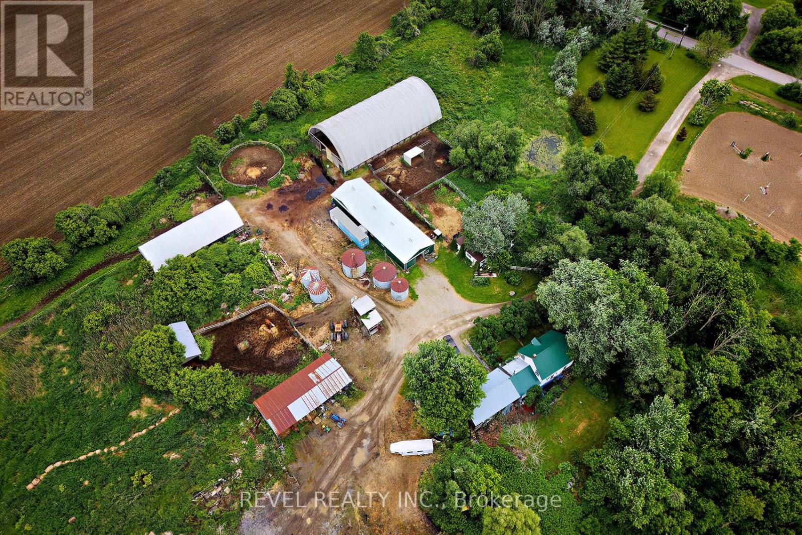 2300 Rosebank Road Property Photo 8