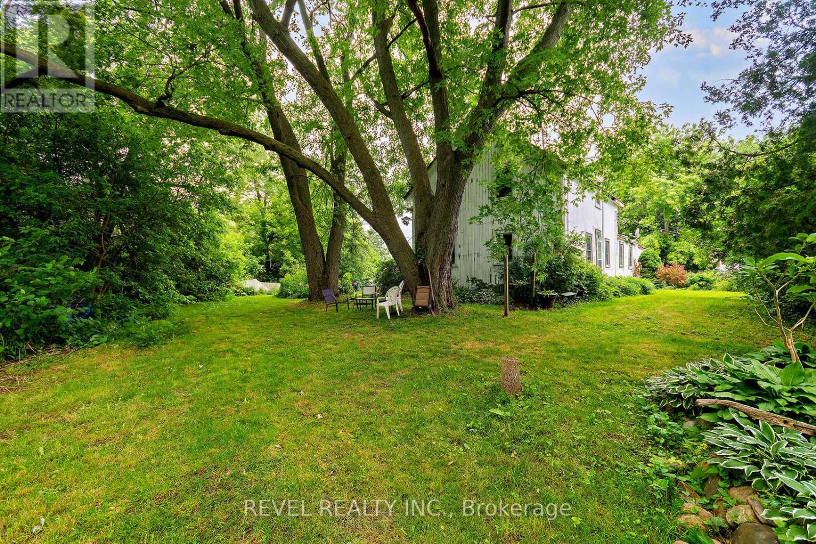 2300 Rosebank Road Property Photo 9