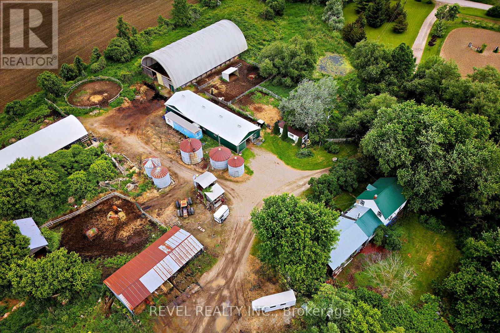 2300 Rosebank Road Property Photo 11