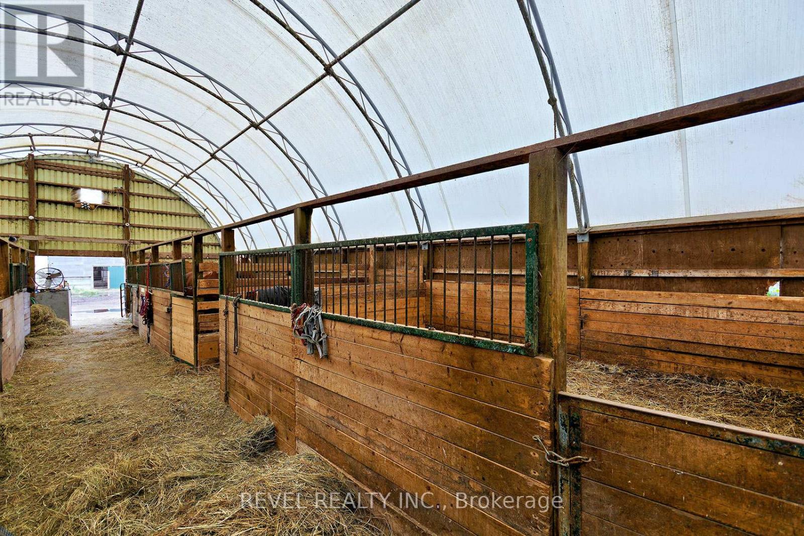 2300 Rosebank Road Property Photo 32