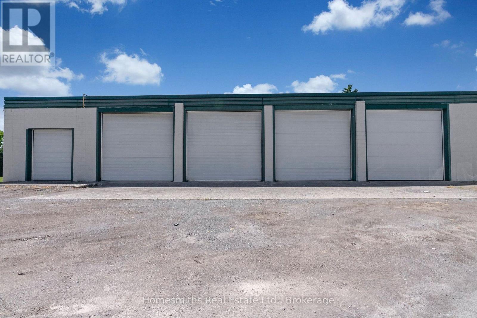 9 Cobbledick Street Property Photo 4