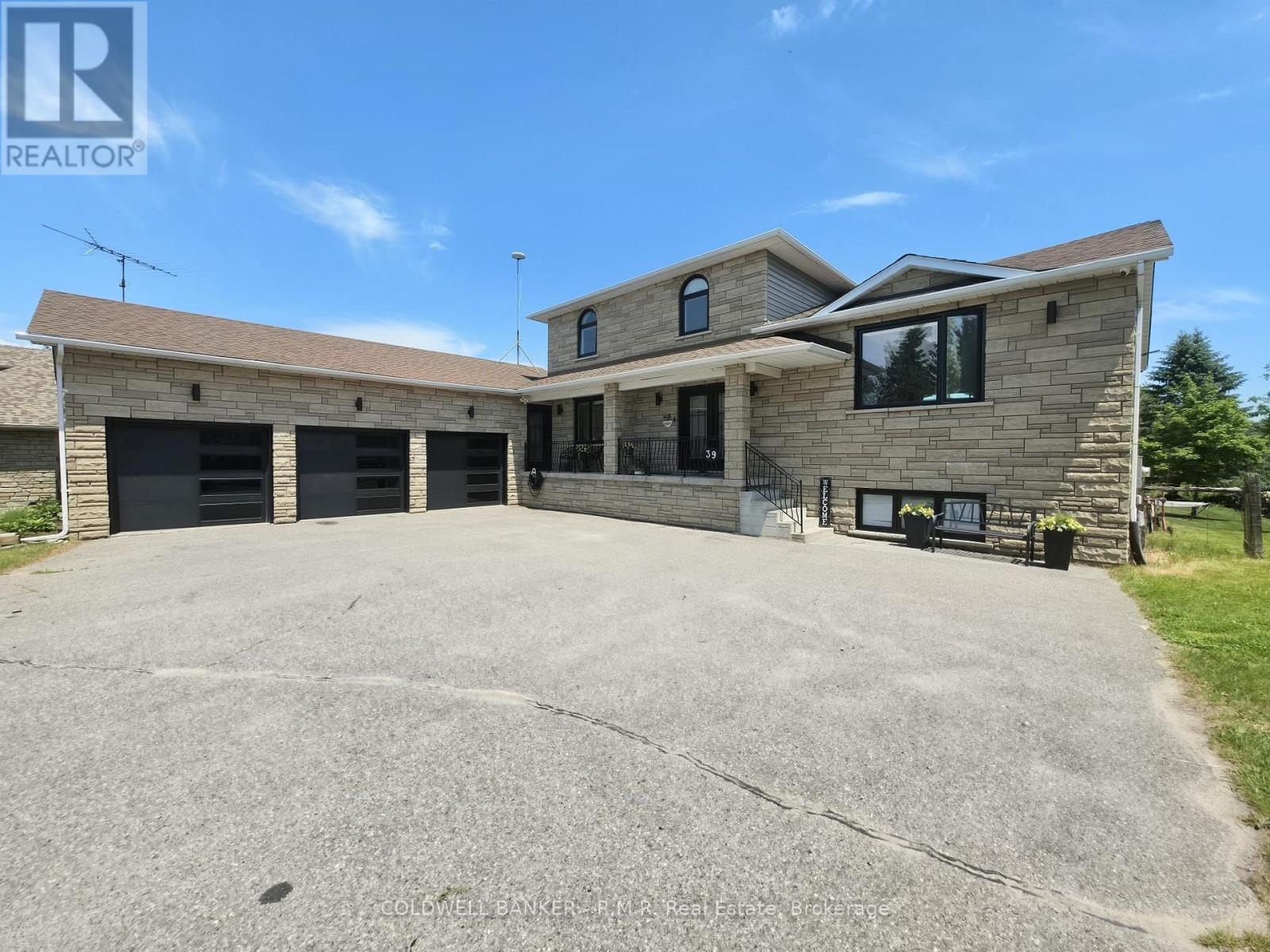 39 King Lane Property Photo 1