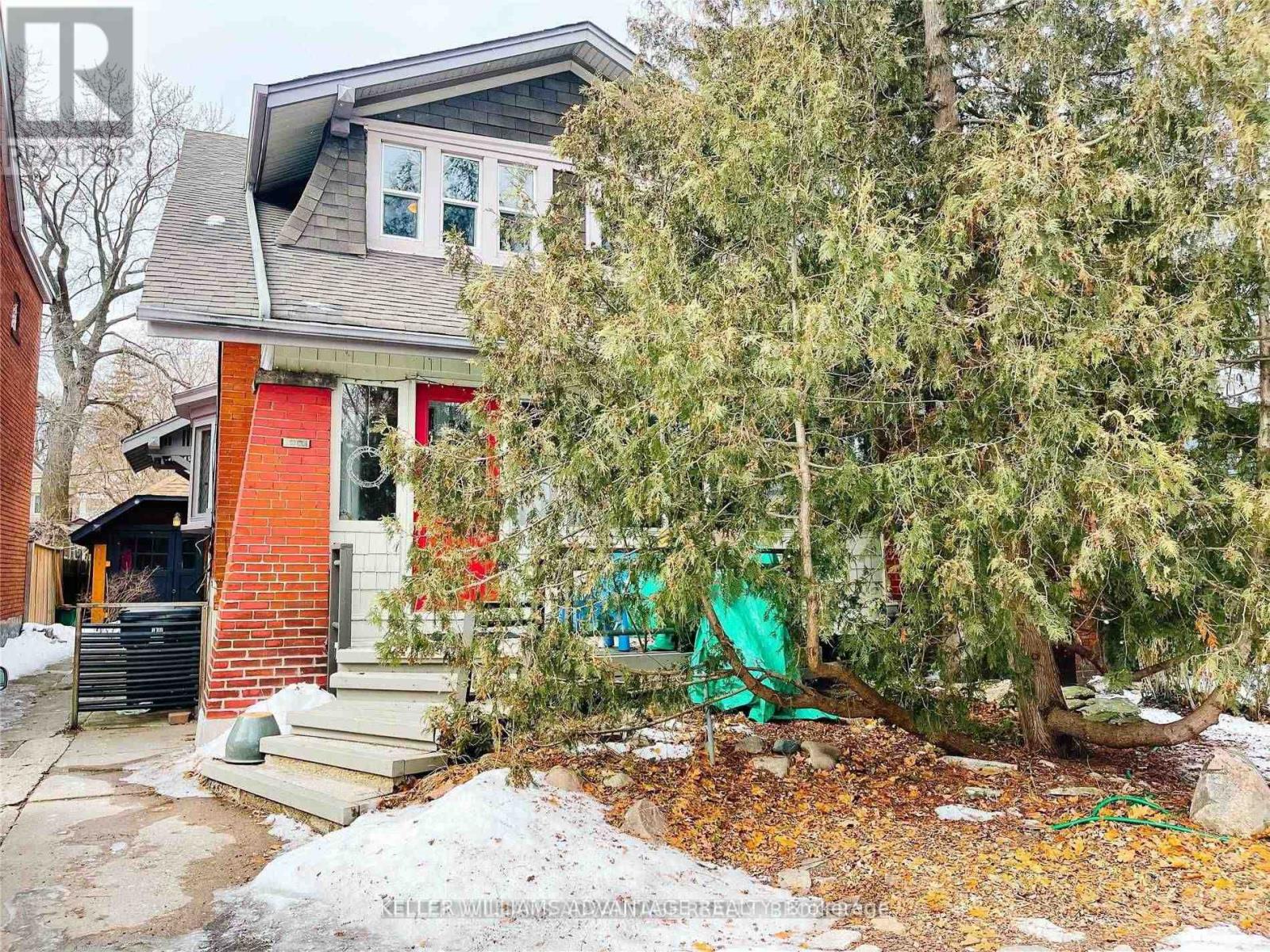 #UPPER - 98 WOODYCREST AVENUE