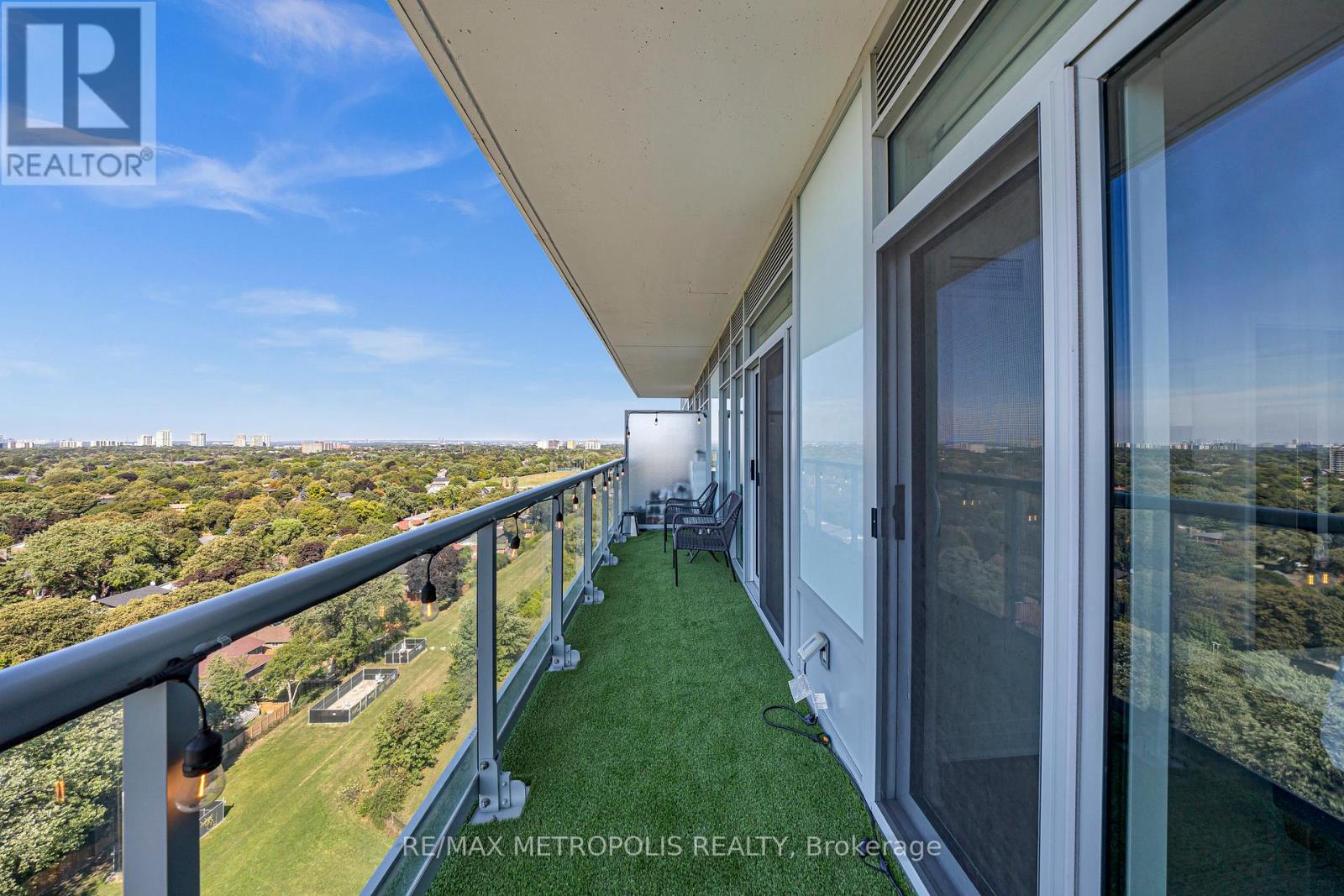 1310 - 3220 Sheppard Avenue E Property Photo 16