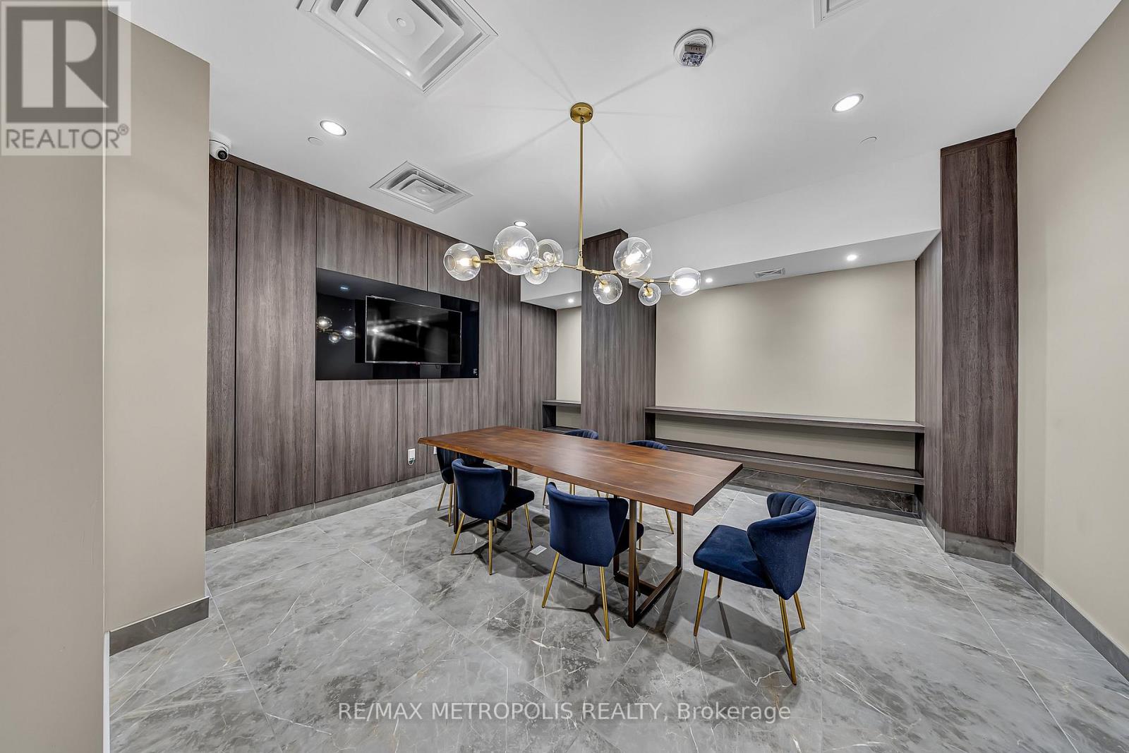 1310 - 3220 Sheppard Avenue E Property Photo 24