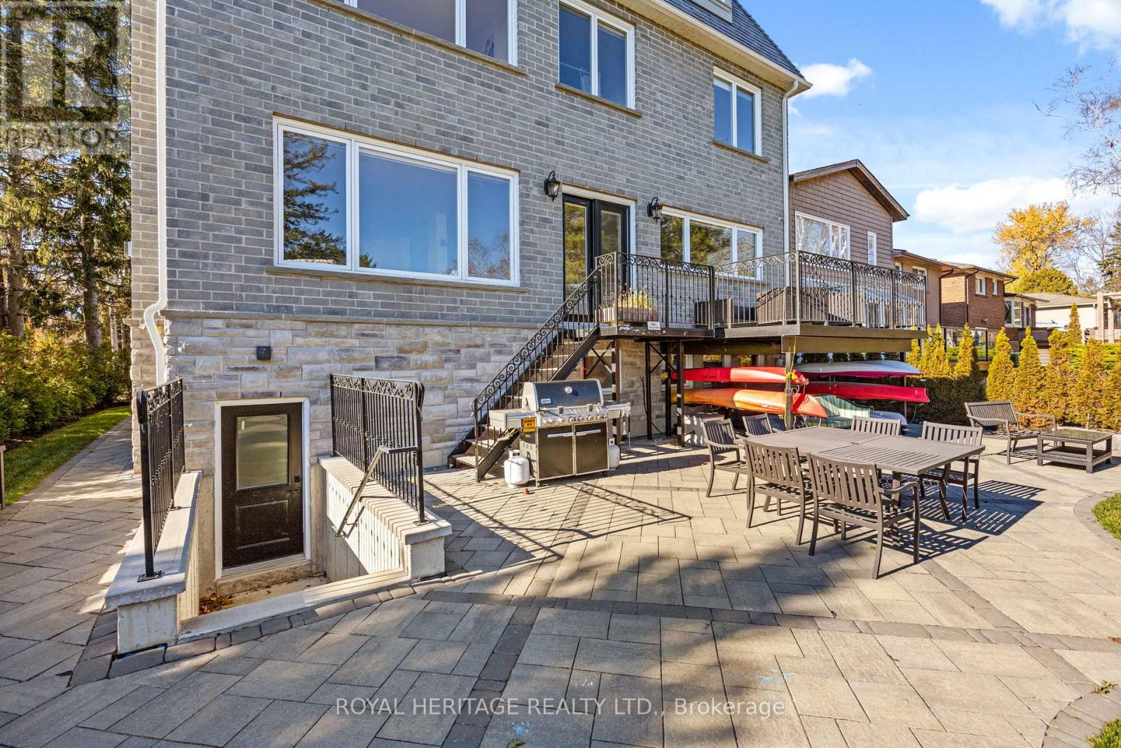 968 Essa Crescent Property Photo 11