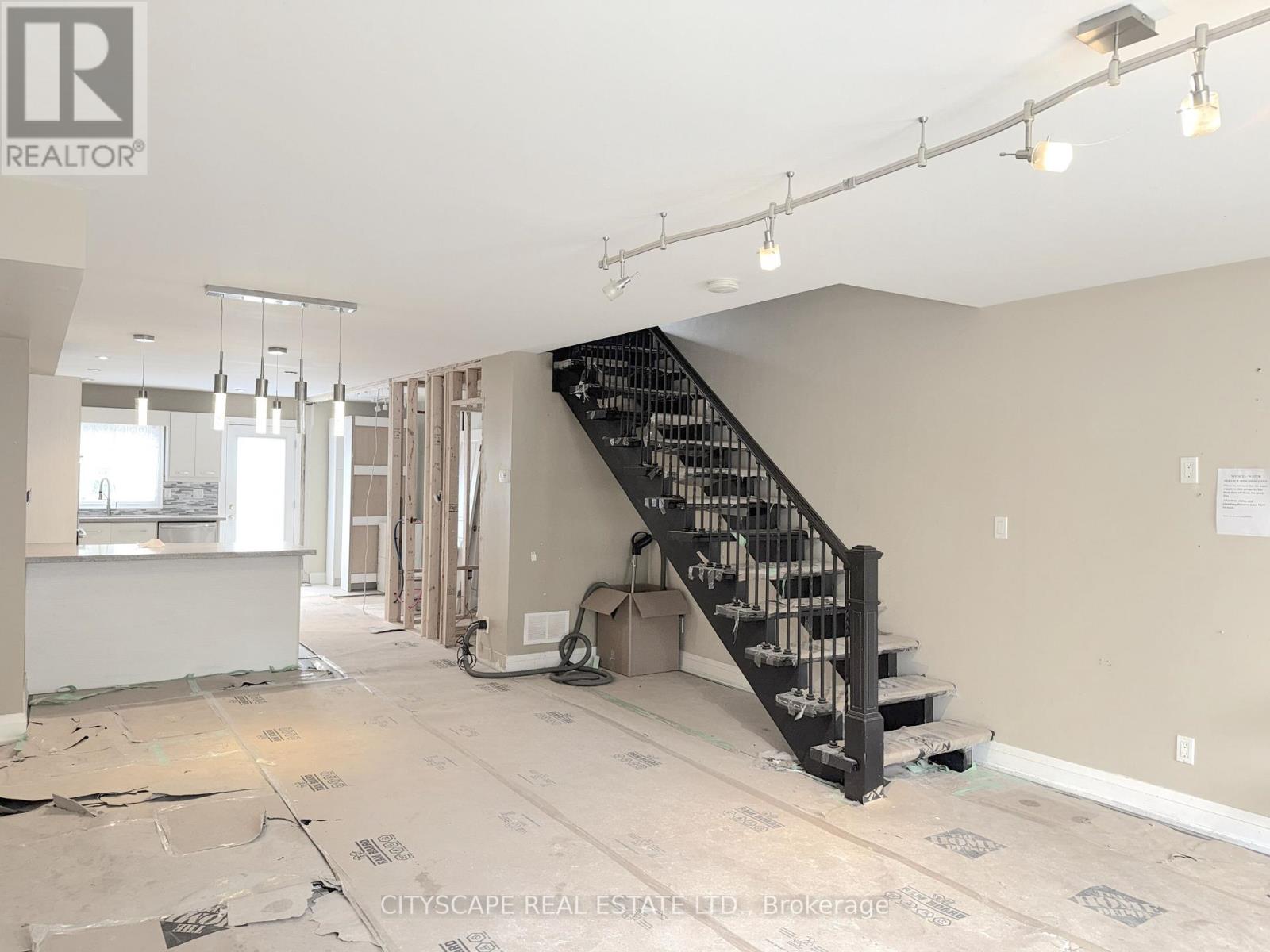 817 Cosburn Avenue Property Photo 8