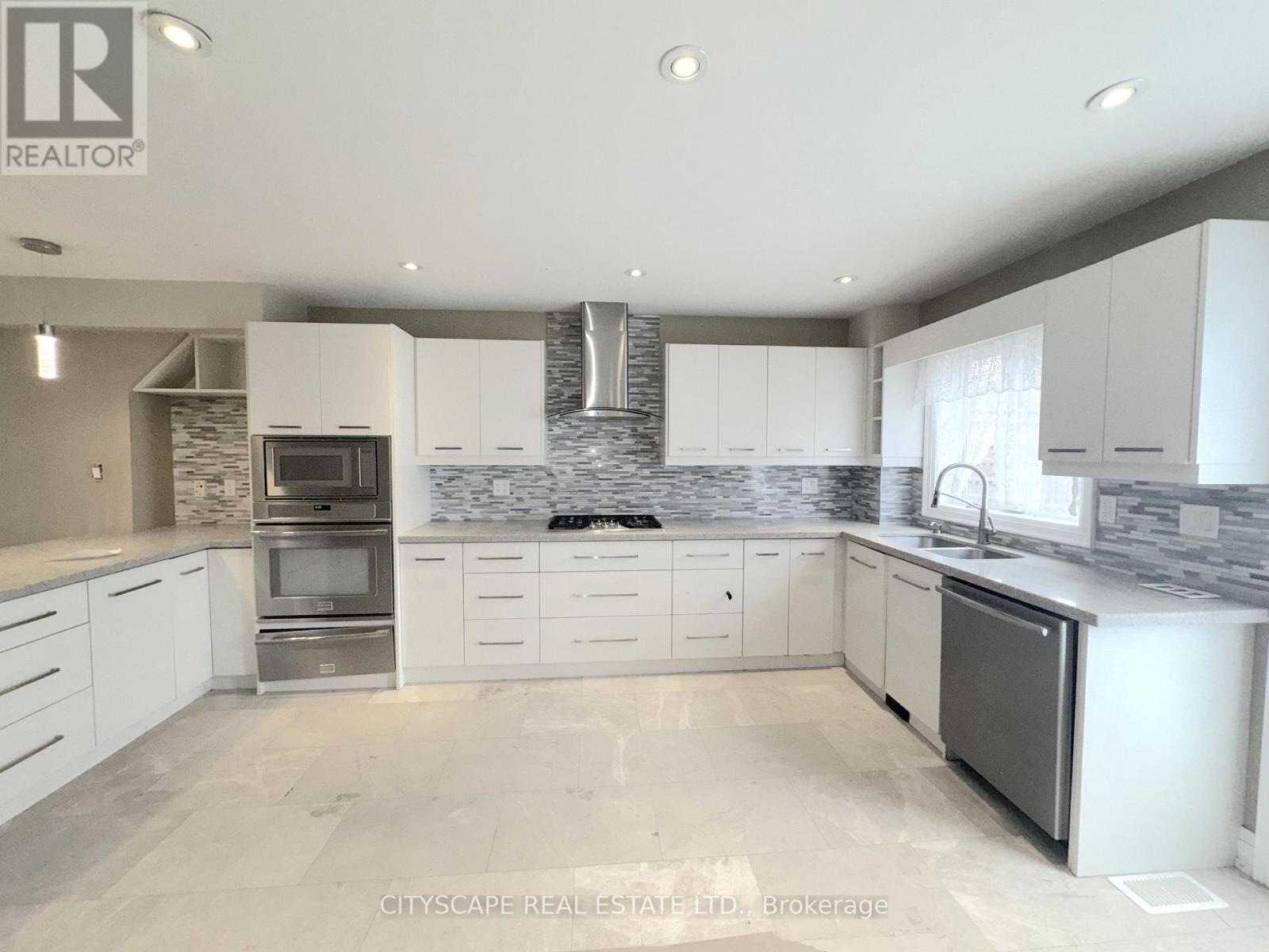 817 Cosburn Avenue Property Photo 11