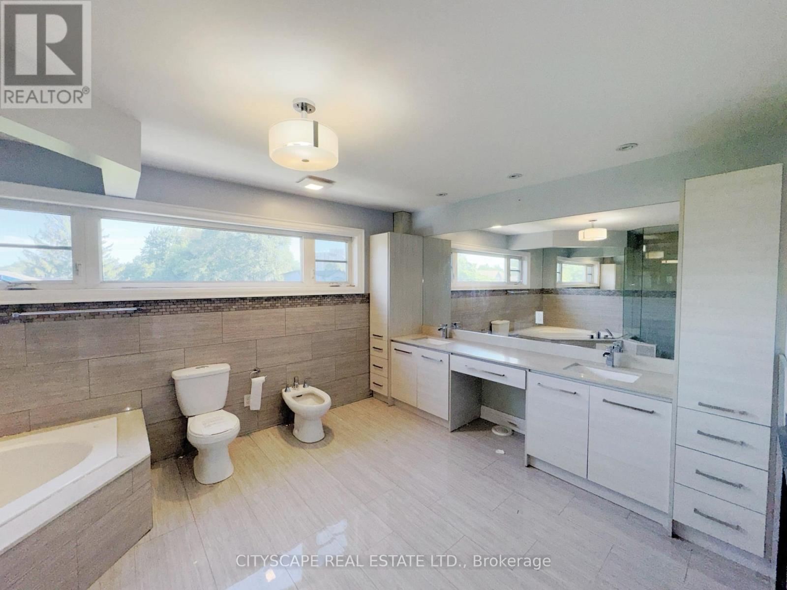 817 Cosburn Avenue Property Photo 33
