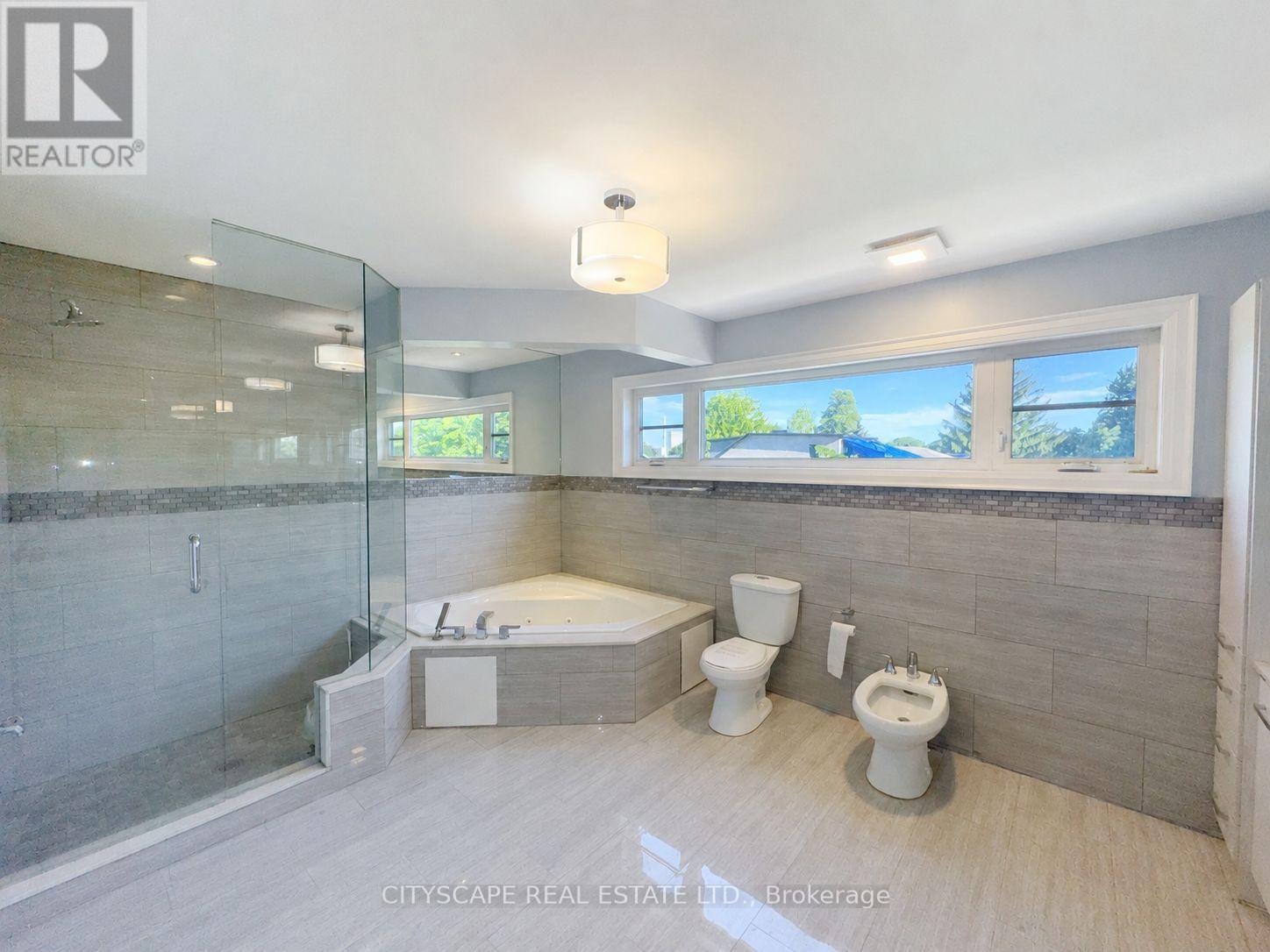 817 Cosburn Avenue Property Photo 34